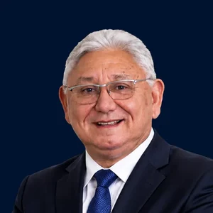 Retrato del Ing. Ricardo Rebaza, Gerente Comercial y de Cadena de Suministro de GERANCE