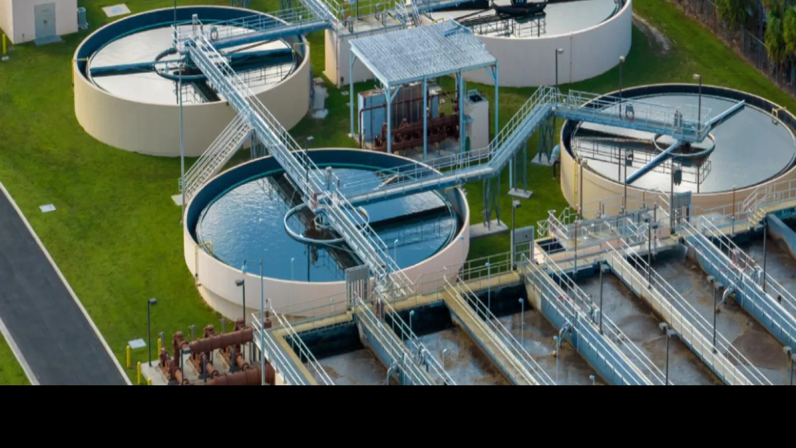 planta industrial de tratamiento de aguas